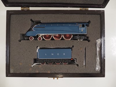 Lot 385 - A BACHMANN OO gauge 31-950 limited edition...