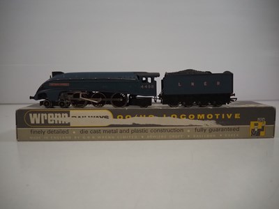Lot 403 - A WRENN OO gauge W2212A class A4 steam...