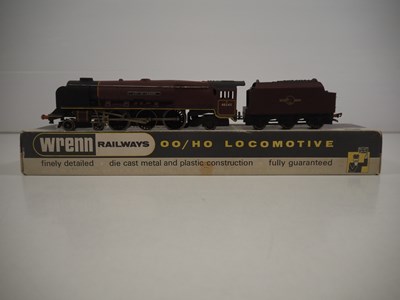 Lot 406 - A WRENN OO gauge W2226 Duchess Class steam...