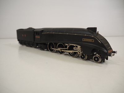 Lot 420 - A WRENN OO gauge W2213A class A4 steam...