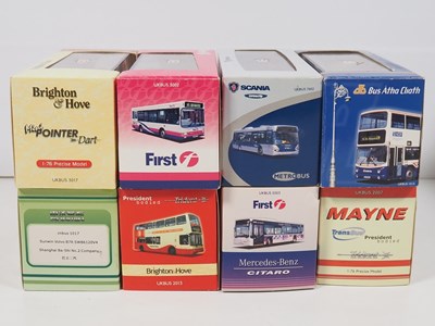Lot 63 - A group of 1:76 scale diecast buses by...