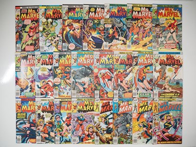 Lot 44 - MS. MARVEL #1, 2, 3, 4, 5, 6, 7, 8, 9, 10, 11,...