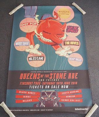Lot 387 - QUEENS OF THE STONE AGE AND FRIENDS -...