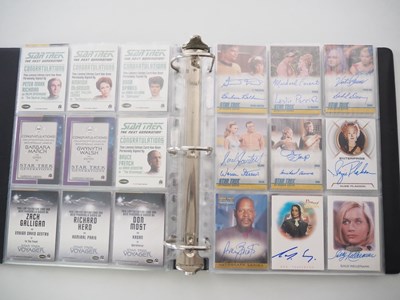 Lot 55 - A quantity of modern trading cards featuring...