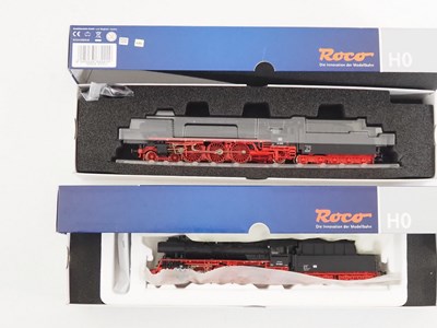 Lot 125 - A pair of ROCO HO gauge German outline steam...