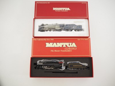 Lot 173 - A pair of MANTUA HO gauge American outline...