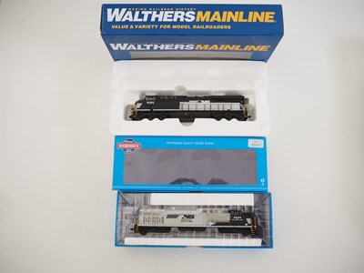 Lot 174 - A pair of HO gauge American outline diesel...