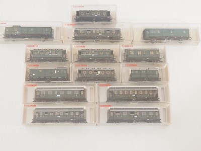 Lot 180 - A group of FLEISCHMANN HO gauge German outline...