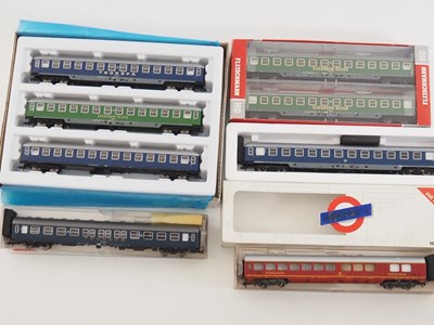 Lot 232 - A group of HO gauge German outline Couchette...