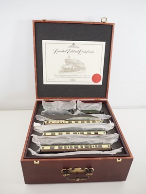 Lot 366 - A BACHMANN OO gauge 31-2000 limited edition...