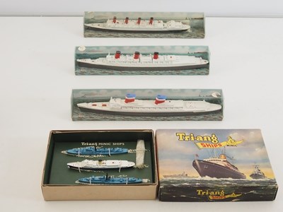 Lot 38 - A group of vintage TRI-ANG MINIC ships,...