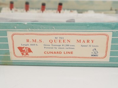 Lot 38 - A group of vintage TRI-ANG MINIC ships,...