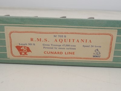 Lot 38 - A group of vintage TRI-ANG MINIC ships,...