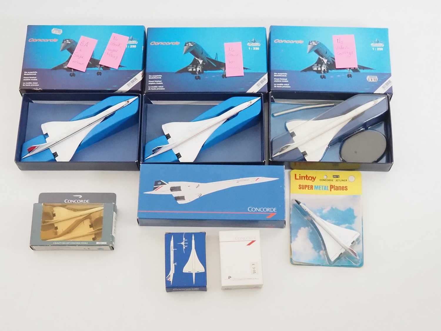Lot 39 - A group of mostly diecast models of Concorde,...