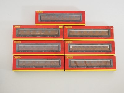 Lot 397 - A group of HORNBY (China) OO gauge Gresley...