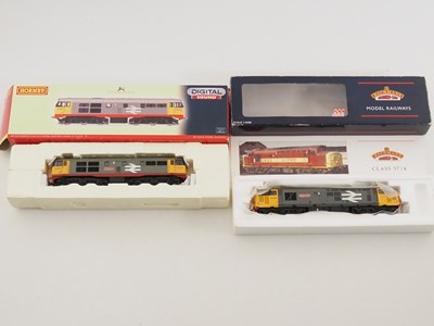 Lot 403 - A pair of OO gauge diesel locomotives...