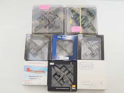 Lot 42 - A group of various scale models of military...