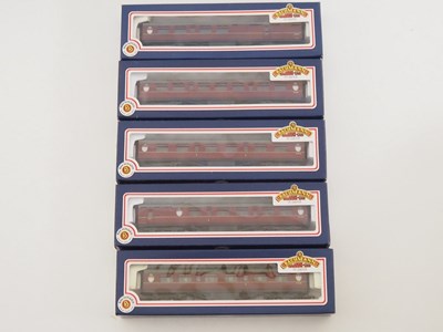 Lot 525 - A group of BACHMANN OO gauge Thompson coaches...