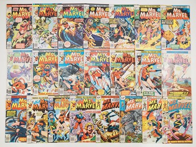 Lot 3 - MS. MARVEL #1, 2, 3, 4, 5, 6, 8, 9, 10, 11, 12,...
