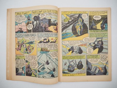 Lot 396 - BATMAN #20 (1943 - DC) - Iconic first cover...