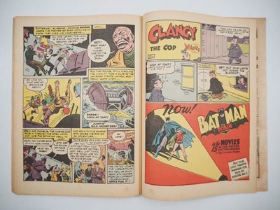 Lot 396 - BATMAN #20 (1943 - DC) - Iconic first cover...