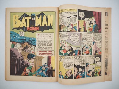 Lot 396 - BATMAN #20 (1943 - DC) - Iconic first cover...