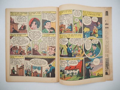 Lot 396 - BATMAN #20 (1943 - DC) - Iconic first cover...