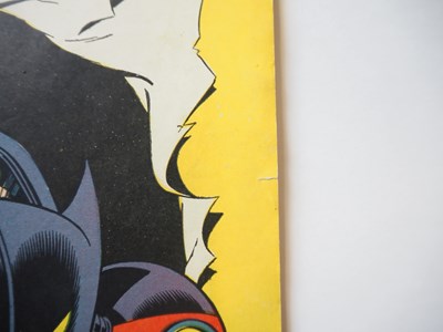 Lot 396 - BATMAN #20 (1943 - DC) - Iconic first cover...
