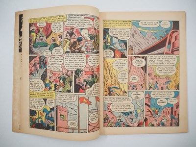 Lot 396 - BATMAN #20 (1943 - DC) - Iconic first cover...