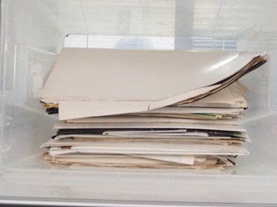 Lot 143 - A large box of International movie posters -...