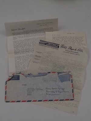 Lot 26 - Mixed film memorabilia from a vendor who...