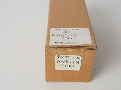 Lot 2 - A group of boxed and unboxed mixed scale Taxis...