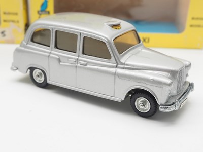 Lot 13 - A group of 1:43 scale diecast models by BUDGIE,...