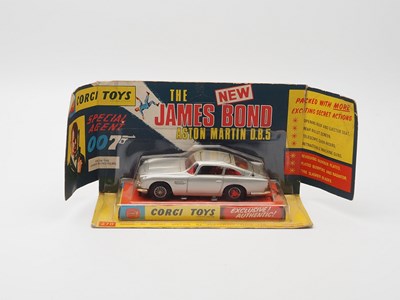 Lot 27 - A CORGI 270 'James Bond' Aston Martin DB5,...