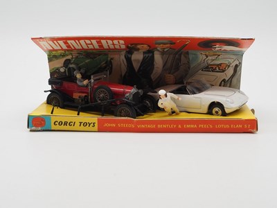 Lot 35 - A CORGI Gift Set 40 (GS40) 'The Avengers' with...