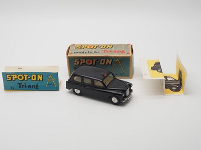Lot 76 - A TRI-ANG (TRIANG) SPOT-ON No 155 Austin FX4...