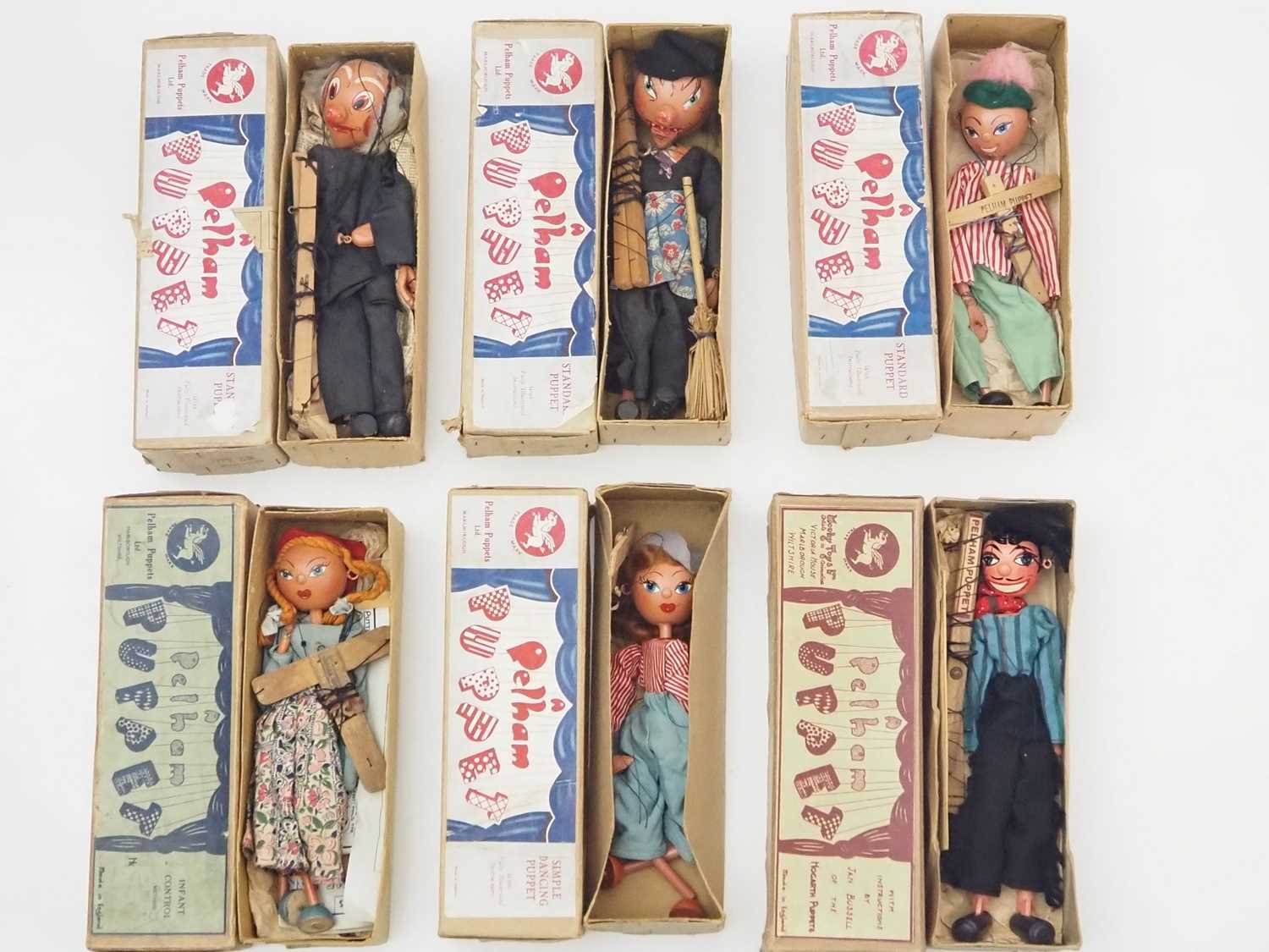 Lot 216 - A mixed group of original vintage PELHAM...
