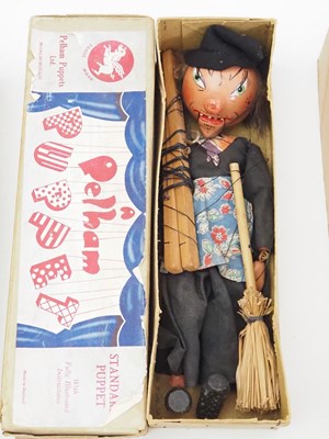 Lot 216 - A mixed group of original vintage PELHAM...