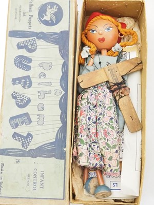 Lot 216 - A mixed group of original vintage PELHAM...