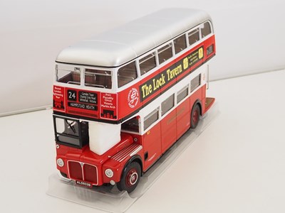 Lot 43 - A SUN STAR 1:24 scale 2909 diecast London...