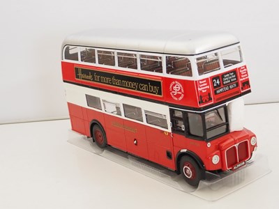 Lot 43 - A SUN STAR 1:24 scale 2909 diecast London...
