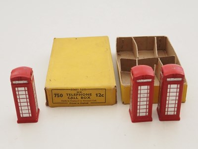 Lot 63 - A DINKY Toys dual numbered 750/12C trade box...