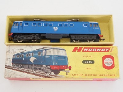 Lot 293 - A HORNBY DUBLO 2245 OO gauge 2-rail AL-1...