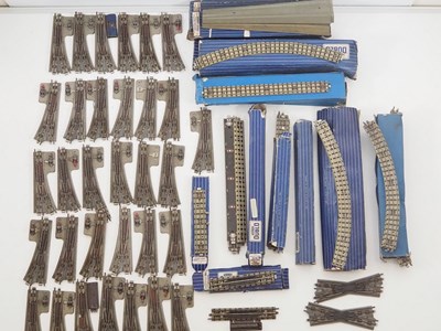 Lot 360 - A large quantity of HORNBY DUBLO OO gauge...