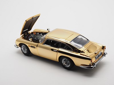 Lot 95 - A DANBURY MINT 1:24 scale limited edition 22...