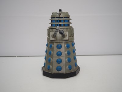 Lot 206 - A group of Dr Who memorabilia comprising 3x...