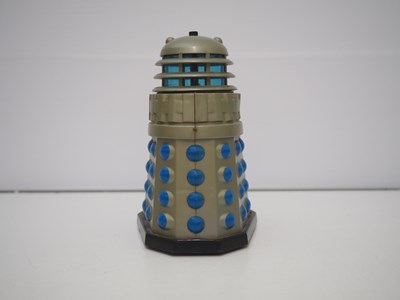 Lot 206 - A group of Dr Who memorabilia comprising 3x...