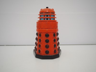 Lot 206 - A group of Dr Who memorabilia comprising 3x...
