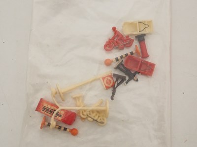 Lot 208 - A pair of 1950s games, comprising of a BGL...