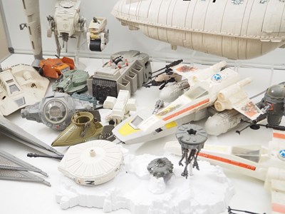 Lot 212 - A large quantity of vintage unboxed mostly...